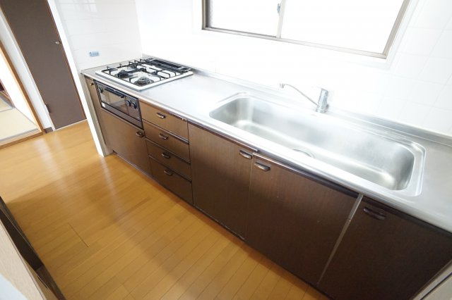 船橋市前原西３丁目の賃貸マンションのキッチン|お料理しやすいキッチンです※写真は別のお部屋です