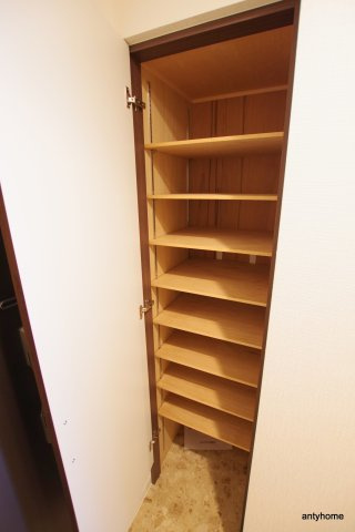 イーストヴィラ梅田　仲介手数料無料の収納
