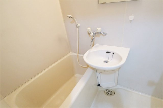 第15正田ビルの浴室