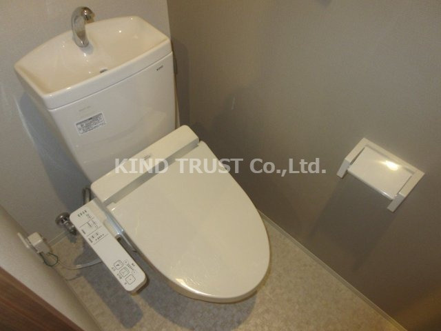プログレスコート梅田北のトイレ|落ち着いた色調のトイレです