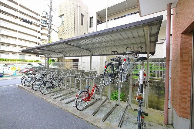 フクダ不動産新大宮マンションのその他共用部分|駐車場です