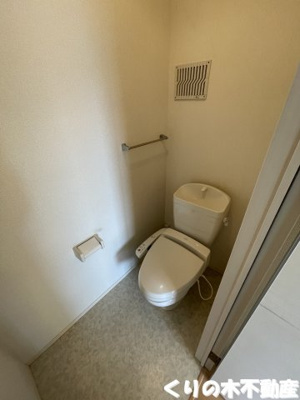 【トイレ】 | コウジィーコートK | 落ち着いた色調のトイレです