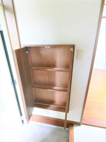 東金市求名のアパートの収納