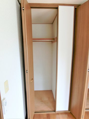 東金市求名のアパートの収納