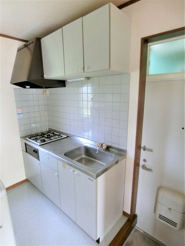 東金市求名のアパートのキッチン