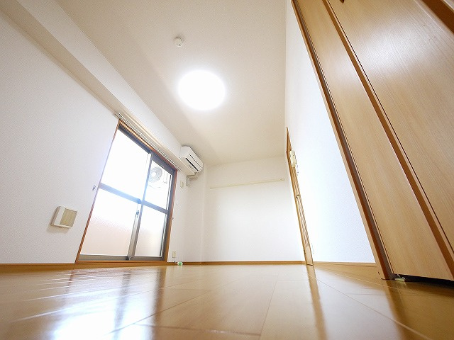 コモドビラⅦの内装|内装は落ち着いています