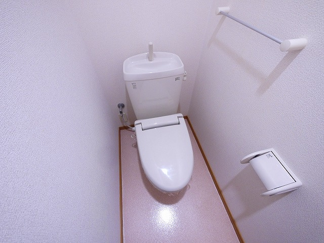 コモドビラⅦのトイレ|コンパクトで使いやすいトイレです