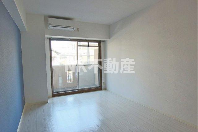 【寝室】 | Grace Court(グレースコート）（高井田賃貸） | 洋室です