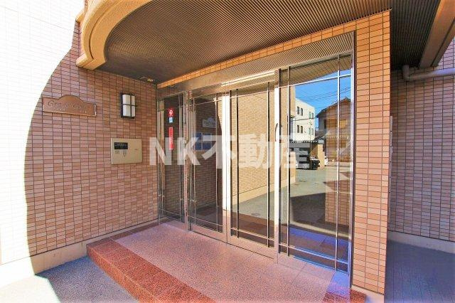 【エントランス】 | Grace Court(グレースコート）（高井田賃貸） | 清潔なエントランスです