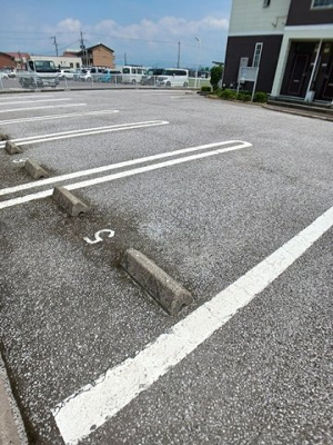 【駐車場】 | ベル　エトワル