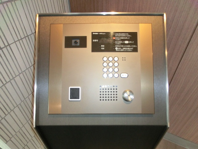 ParkAxis浅草・田原町のエントランス|タッチキーのモニター付オートロックセキュリティです