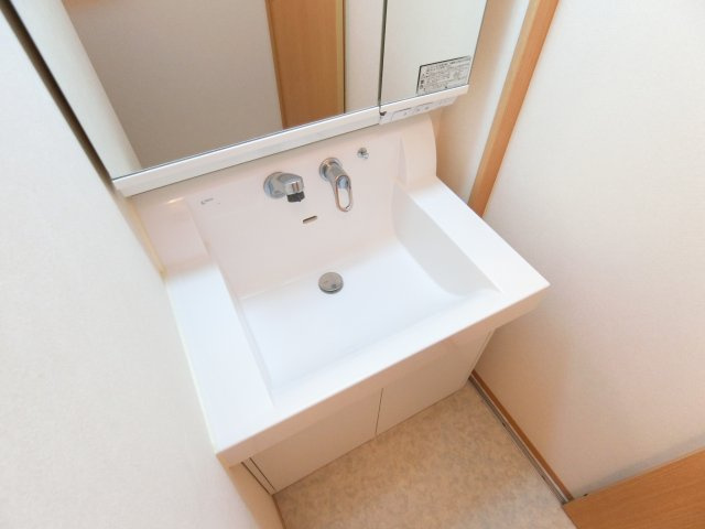 オリーベンハウスタカベの洗面所