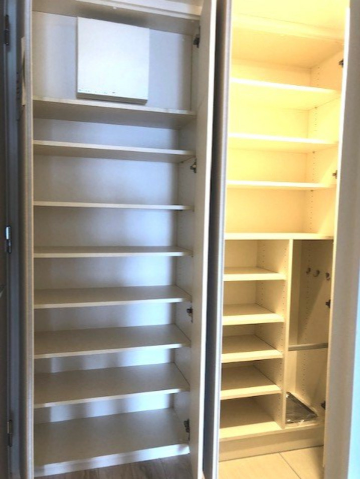 プライマル上野・稲荷町の玄関|収納豊富なトールタイプのシューズＢＯＸ