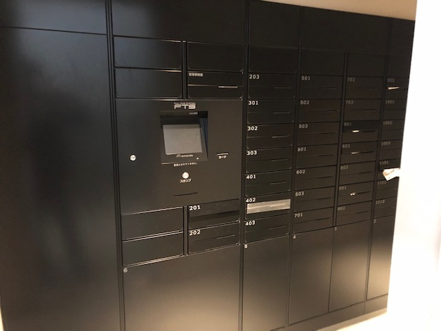 プライマル上野・稲荷町のロビー|宅配ＢＯＸ