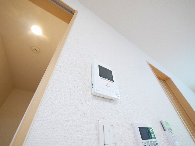 サンリットＡのセキュリティ|モニター付きインターホンです