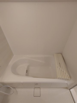 【浴室】 | アペーゴ　A | 別部屋写真です。