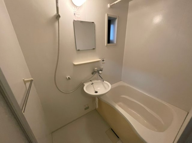 レジデンス三山Ⅱの浴室