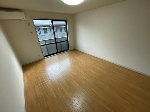 レジデンス三山Ⅱの居間・リビング