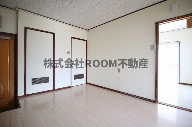 祝吉コーポレーションの居間・リビング|おしゃれな居間です