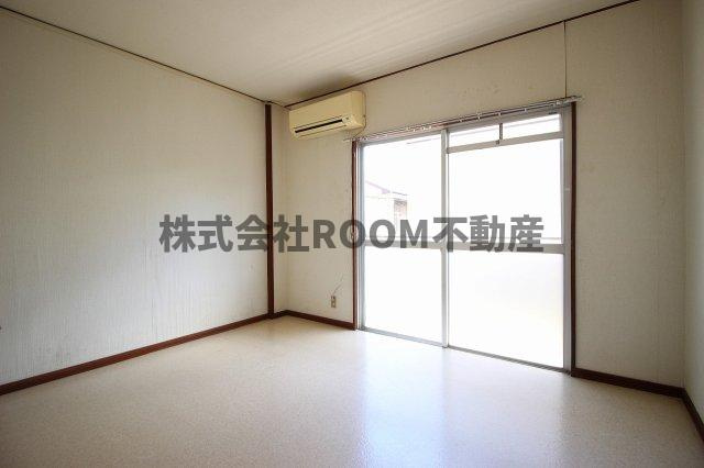 祝吉コーポレーションの洋室|明るい洋室です