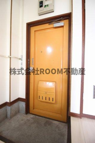 祝吉コーポレーションのエントランス|ゆったりとした玄関です