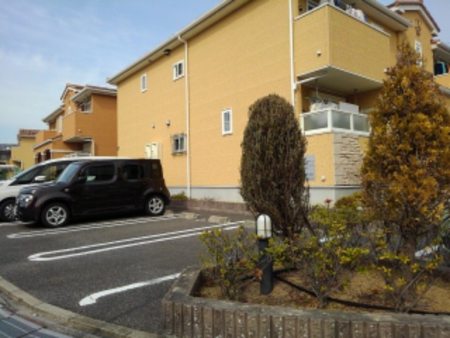 イジュヴィアの駐車場