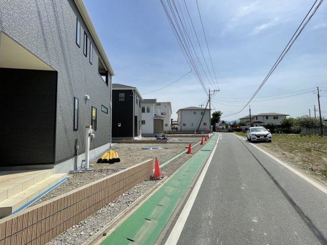 神川町元阿保（全1棟）1号棟の前面道路含む現地写真|2022.6撮影