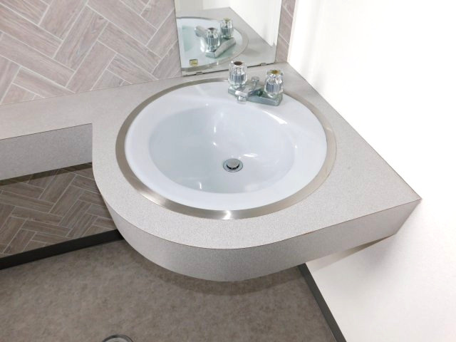 白羽ビルの洗面所