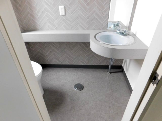 白羽ビルの洗面所