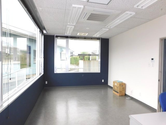 白羽ビルの内装