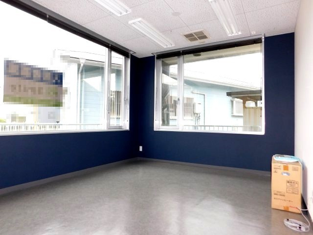 白羽ビルの内装