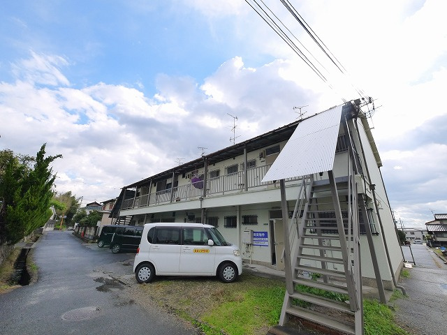 勝間田荘の外観