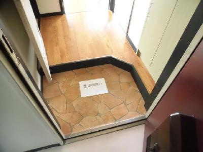 ホワイトクレステの玄関