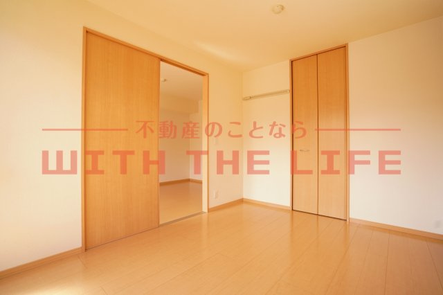 ハウスフリーデⅢ【10,000円キャッシュバック対象物件】の洋室|広々とした洋室です