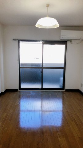 グレイスフル山本の洋室