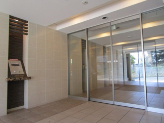 【エントランス】