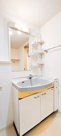 グランドサヴォイ　10階の独立洗面台|現状優先になります。