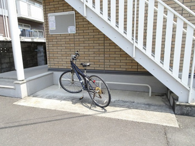 【その他共用部分】 | バローネ・イースト | 駐輪場