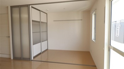 【寝室】 | バローネ・イースト