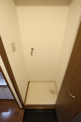 【設備】 | フローラ大津池 | 室内洗濯機置き場