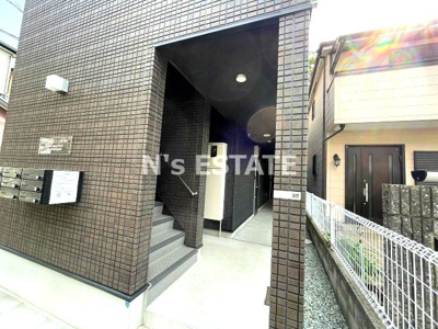 【エントランス】 | モダンアパートメント神戸湊川