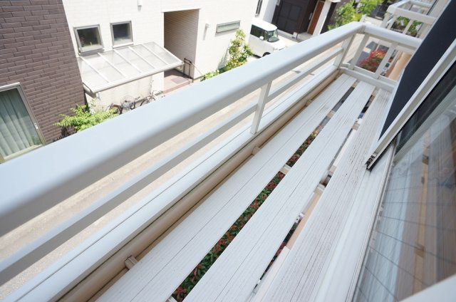 【設備】 | ヴィラサヴォア | フラワーボックスでお花やハーブ栽培可能です♪