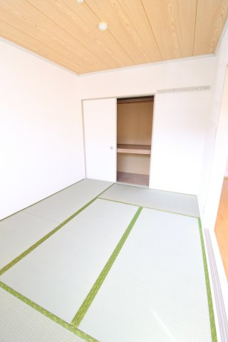 エクセル大倉山IIの和室