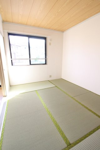エクセル大倉山IIの和室
