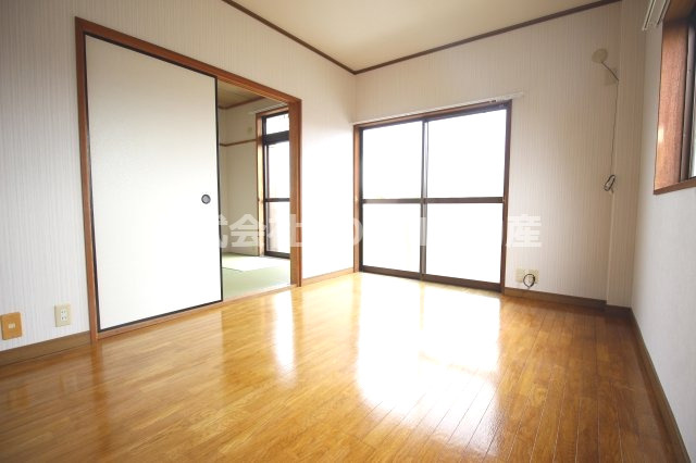 コスモハウスの居間・リビング