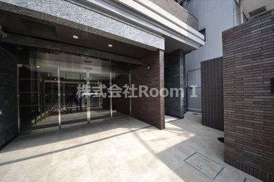 【エントランス】 | フォーリアライズ本町レクス | 落ち着いたエントランスです