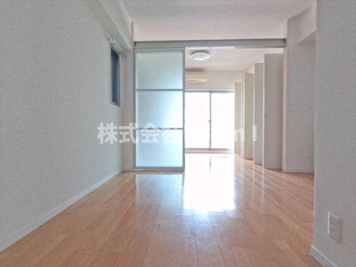 【居間・リビング】 | セイワパレス大手前西 | こちらの居間で趣味の時間をお楽しみください