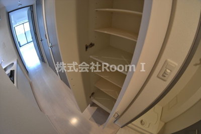 【収納】 | Ｓ－ＲＥＳＩＤＥＮＣＥ谷町五丁目 | 収納豊富です
