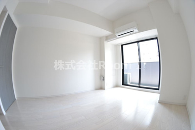 【寝室】 | Ｓ－ＲＥＳＩＤＥＮＣＥ谷町五丁目 | ゆとりの広さです