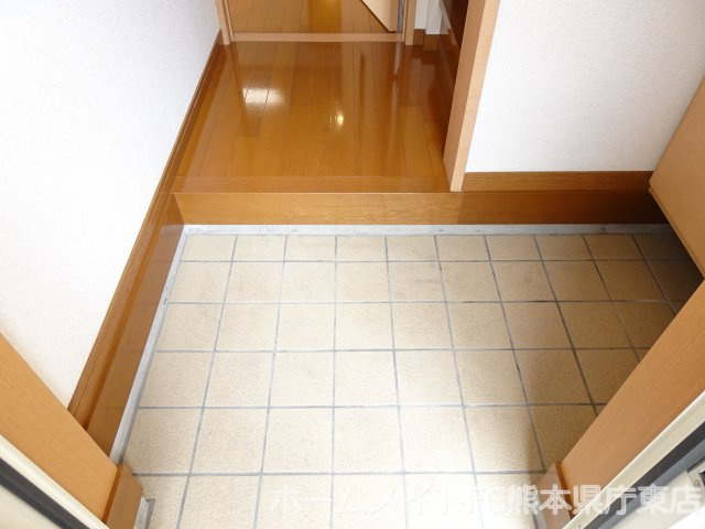 熊本市東区長嶺東６丁目のテラスの玄関